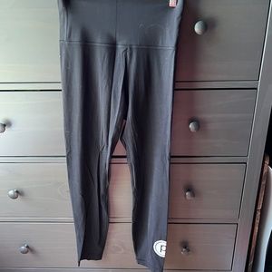 Lululemon Aligns, Pure Barre , Size 6